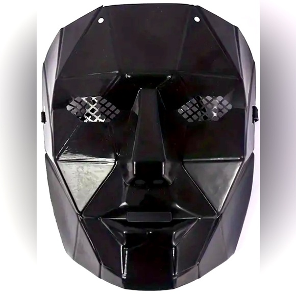NWOT Stone looking cut mask in black. - Picture 1 of 6